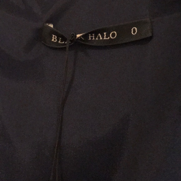 Black Halo
Amelie Sheath Dress, Pacific Blue, 0 - Picture 6 of 8